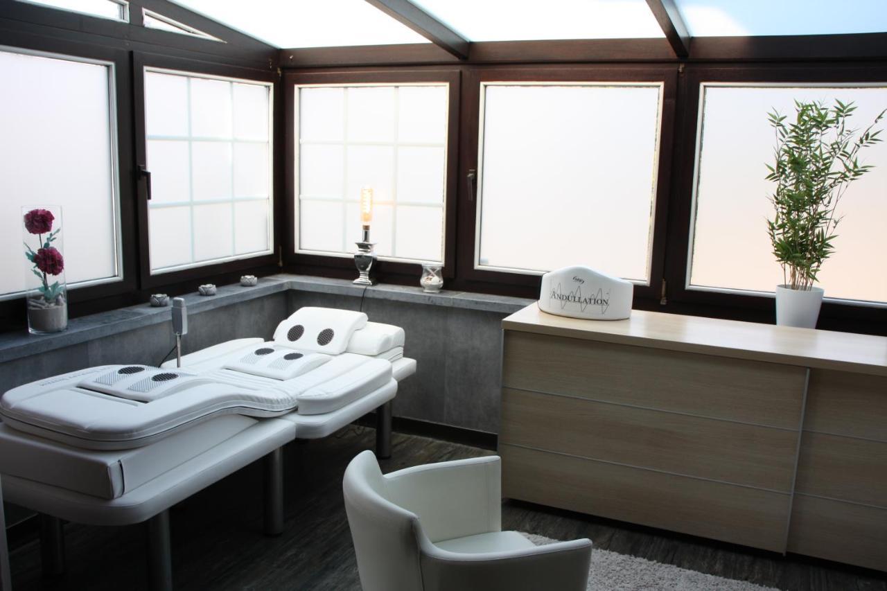 Villa Hotel (Adults Only) เวสเตนเด ภายนอก รูปภาพ